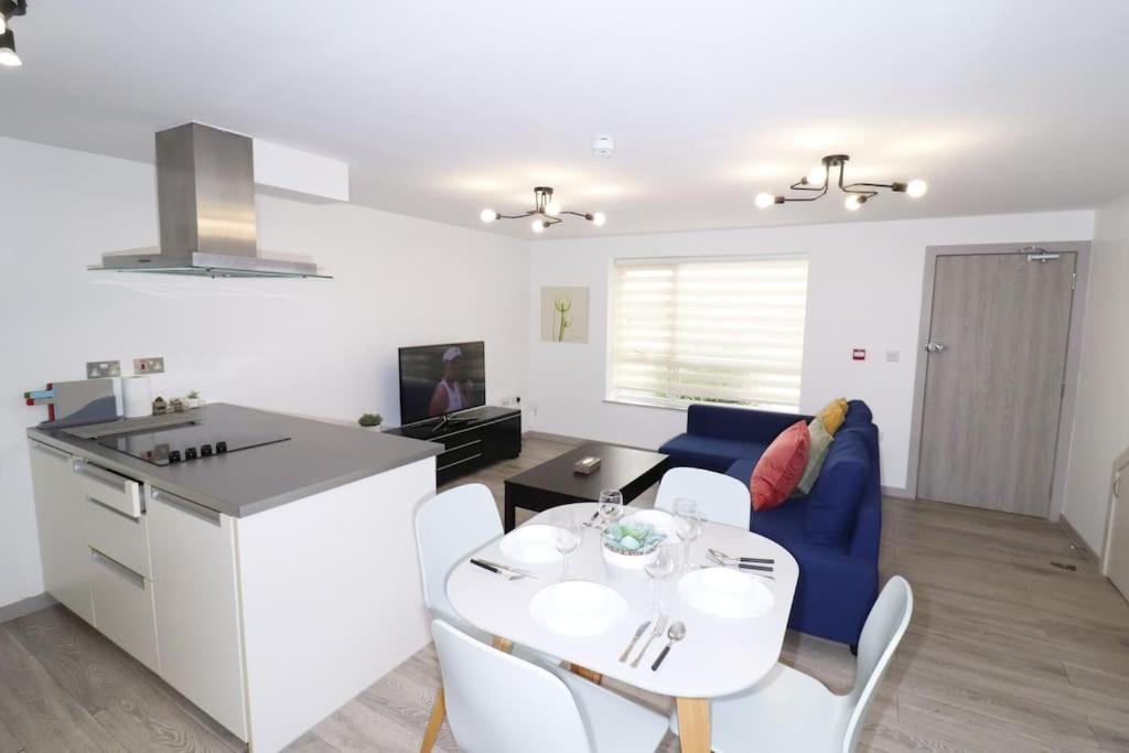 Horizon House, Luxury 2-Bedroom Flat 3 옥스퍼드 외부 사진