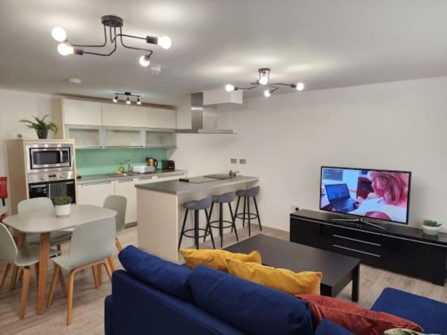 Horizon House, Luxury 2-Bedroom Flat 3 옥스퍼드 외부 사진