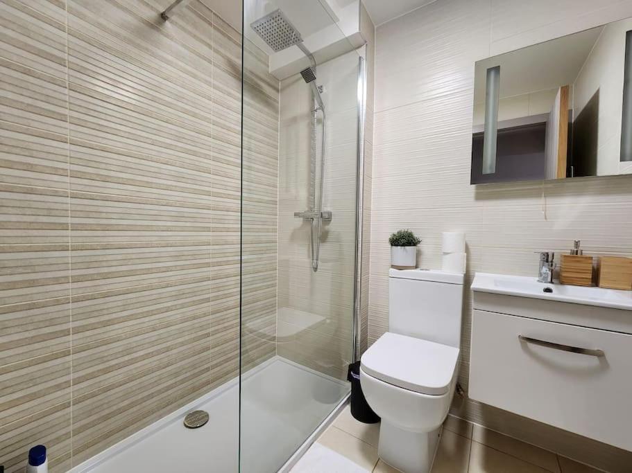 Horizon House, Luxury 2-Bedroom Flat 3 옥스퍼드 외부 사진